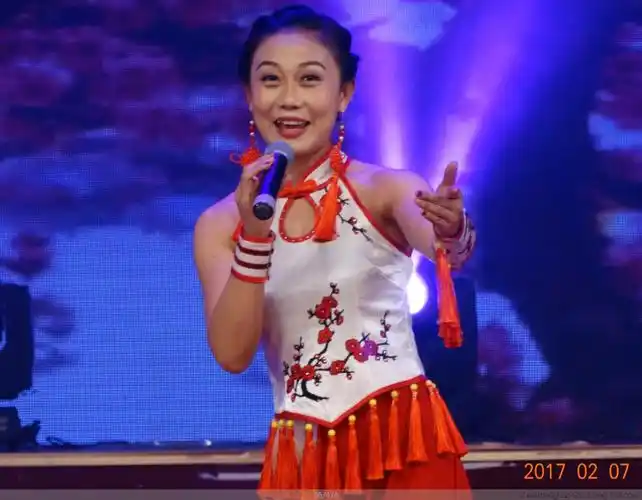 二人台《五月散花》 摄影:周中华