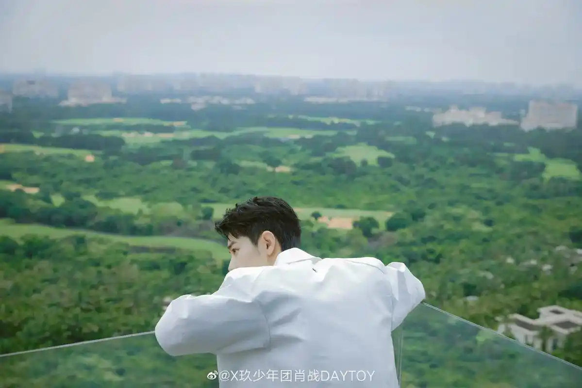 肖战 这个男人为什么这么好看,最开始喜欢他笑起来的眼睛,后 - 抖音