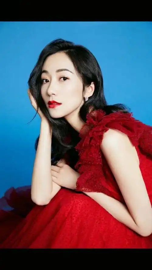 最干净的三位女明星(最干净的三位女明星小说主人公海彤)