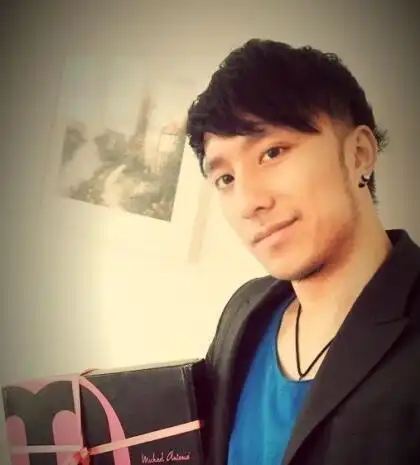 图曹骏百里挑一告白感人真假新娘分不清