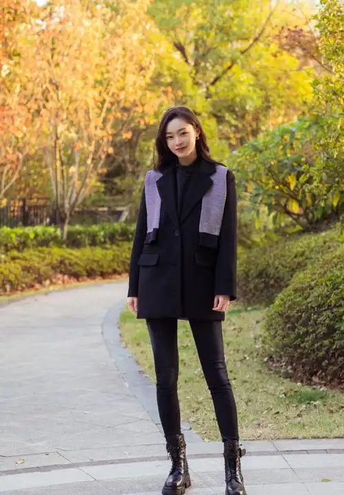 甜美可爱宋轶变风格白色西装配背头酷帅撩人依旧美