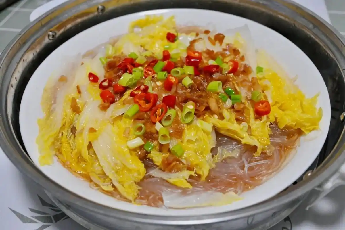 美味蒸菜～蒜蓉粉丝娃娃菜 今天来分享一道美味的家常菜～蒜蓉粉丝