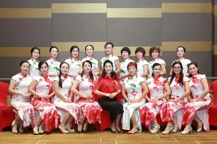 泉州旗袍艺术队《魅力旗袍 长春永恒》年聚会 - 美篇
