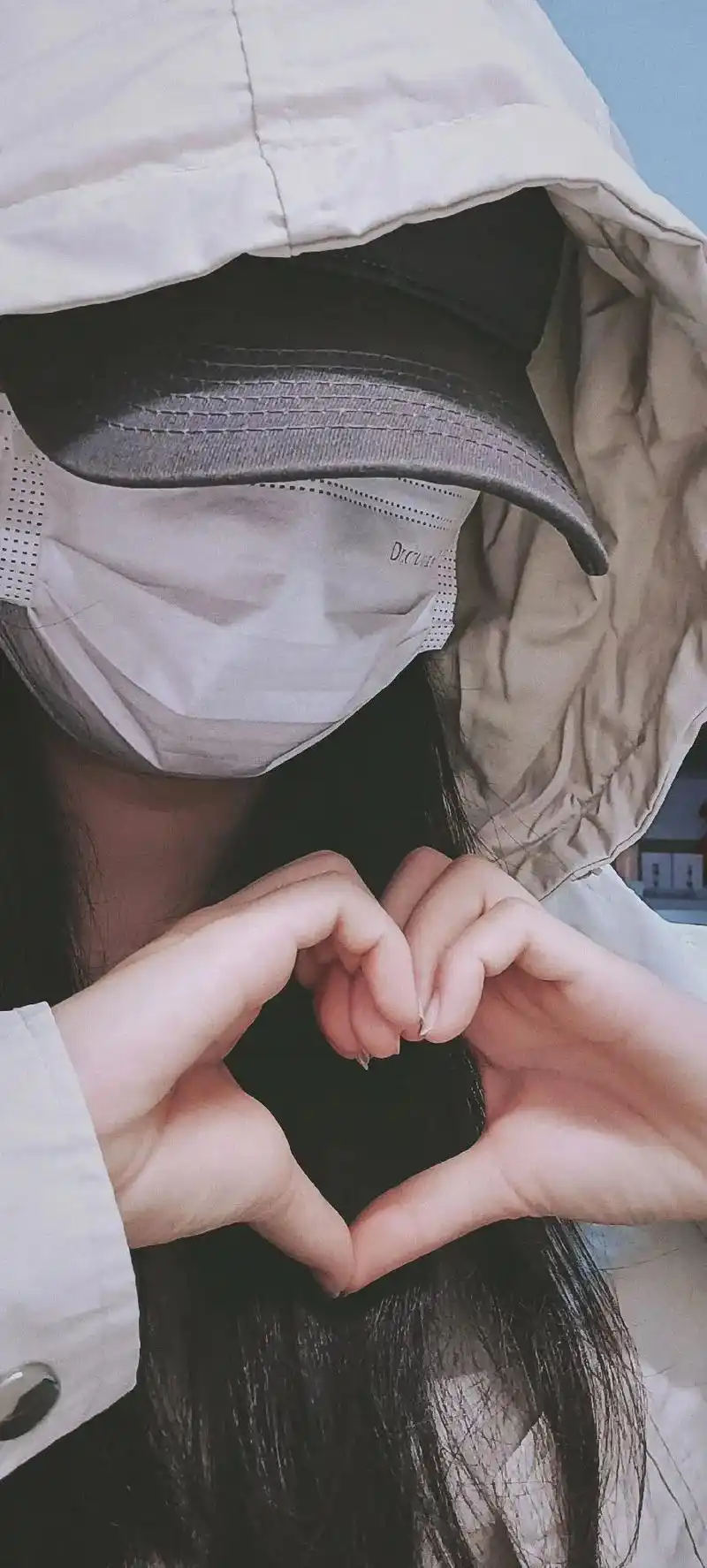 锁屏壁纸.来咯来咯,我们来咯@封闭易拉罐 #锁屏壁纸 #闺蜜 - 抖音