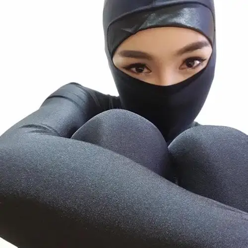 302(shaco大神说这位戴着易容面具,穿着蛇纹紧身衣的超级美女是他妻子