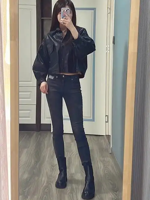 穿搭黑色皮衣夹克外套太香了酷飒腿精girl