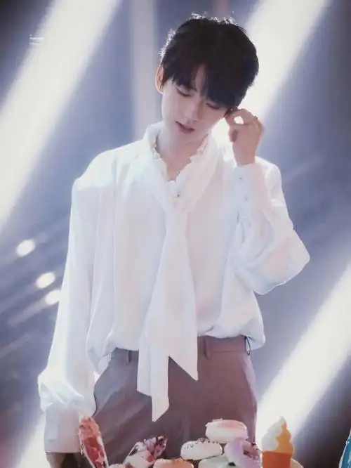 贺峻霖  #时代少年团贺峻霖  #贺峻霖舞台