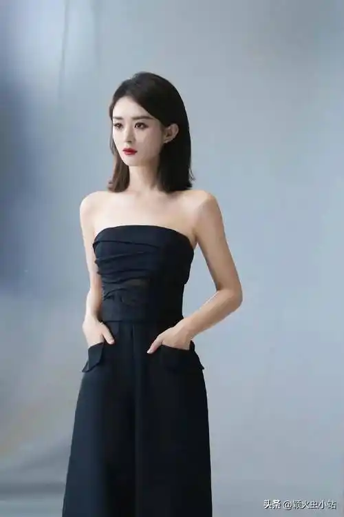 赵丽颖今天上海飞北京,站姐出图许凯娜扎《雪鹰领主》许凯古力娜扎