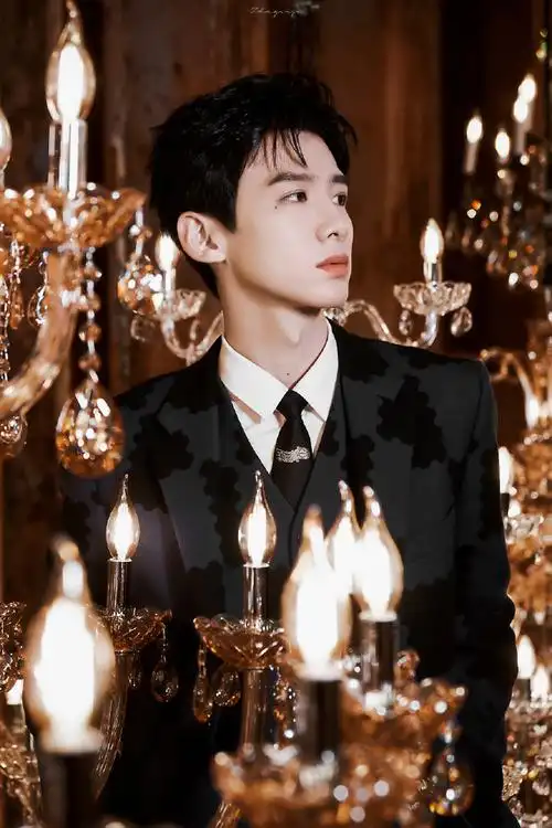 白敬亭头像浅浅回顾一下lv的神图之一白敬亭壁纸|白敬亭超话@白敬亭