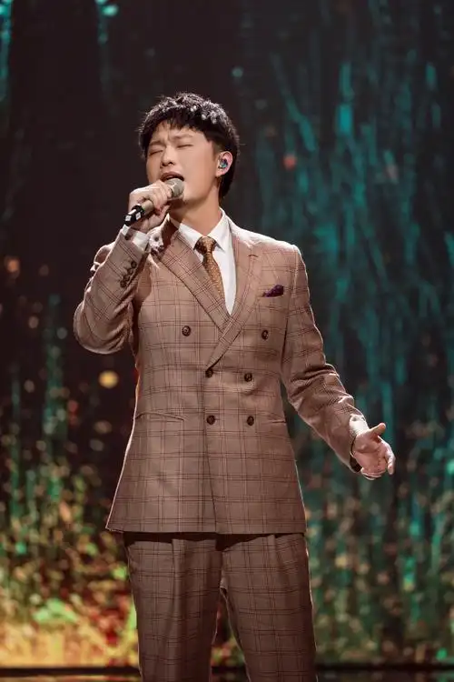 " data-lemmaid="132263">新疆 /a>乌鲁木齐,中国内地流行乐男歌手