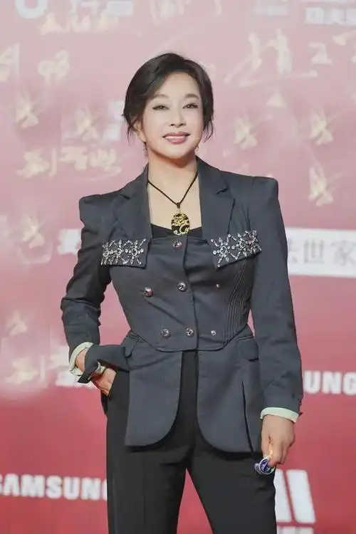 了好基因|巩俐|陈瑾|李冰冰|刘晓庆|刘嘉玲|杨丽萍|娱乐圈_网易订阅