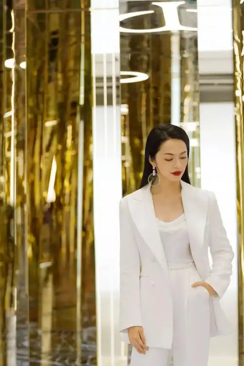 姚晨不穿仙女裙的霸道女总裁年度神仙造型盘点