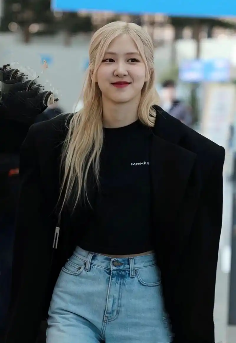 whosestyle|rose 机场私服 #明星私服 #rose朴彩英 机场街拍.太飒辣!