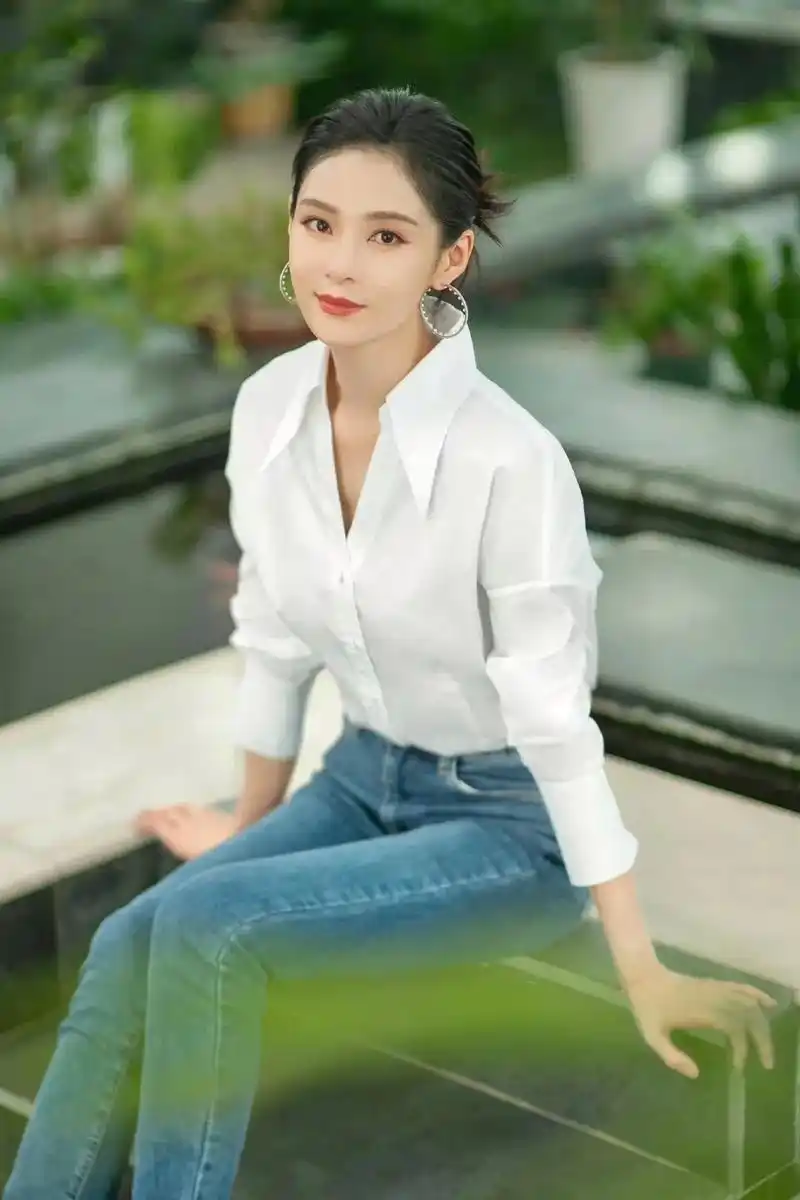 王媛可:因丈夫长得太帅倒追5年,婚后生下双胞胎,取名一模一样