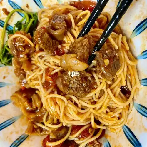 绝了,谁懂这种感觉,男朋友做的番茄牛腩拌面