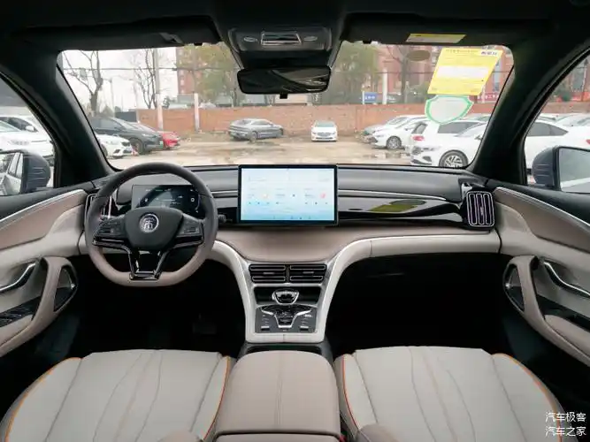 比亚迪宋pro新能源对决驱逐舰05荣耀版与长安启源a05