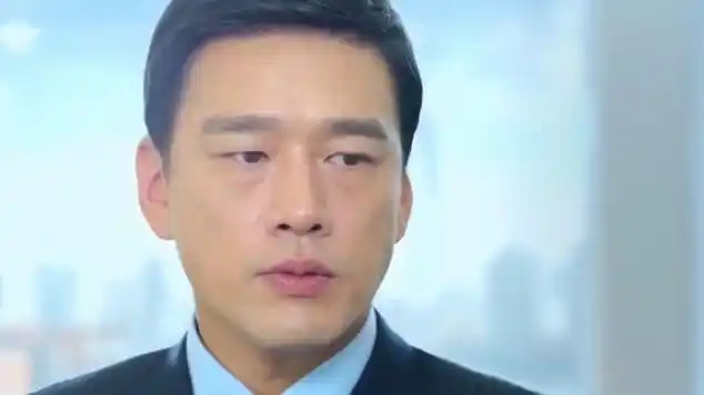 职场王耀庆是真的嘴硬明明救了美女却不承认吃了好面子的亏_网易视频