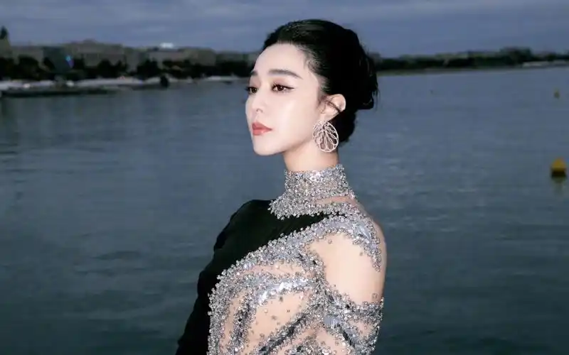 范冰冰戛纳电影节放烟花