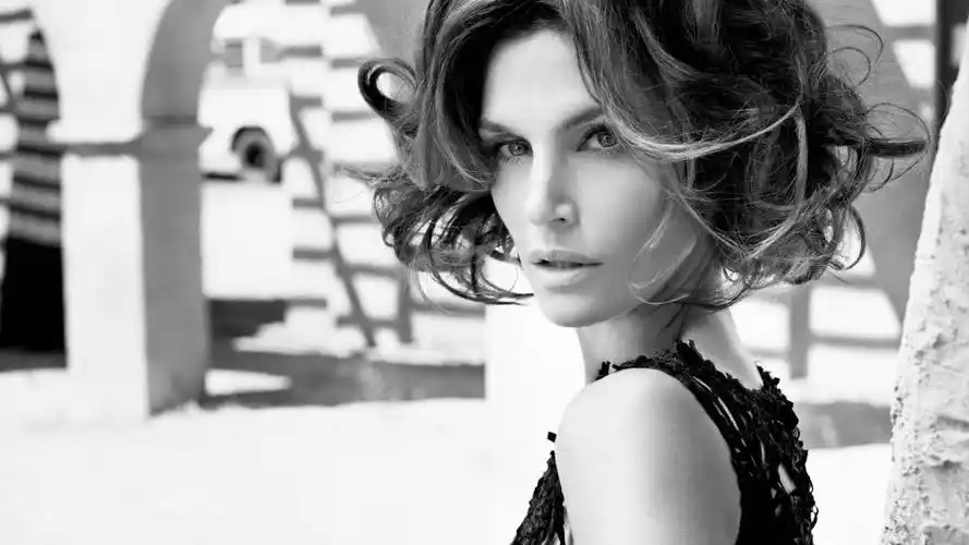 高雅大气有风范的黑白欧美美女,高清壁纸图片,欧美美女-回车桌面