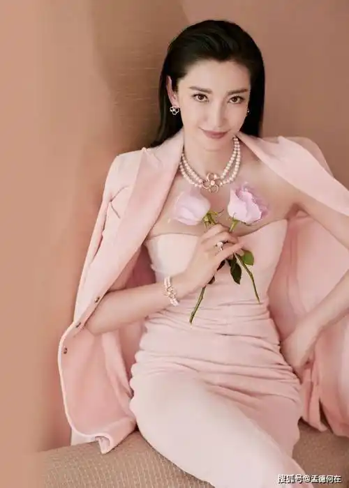 51岁李冰冰,这身材是真的绝!