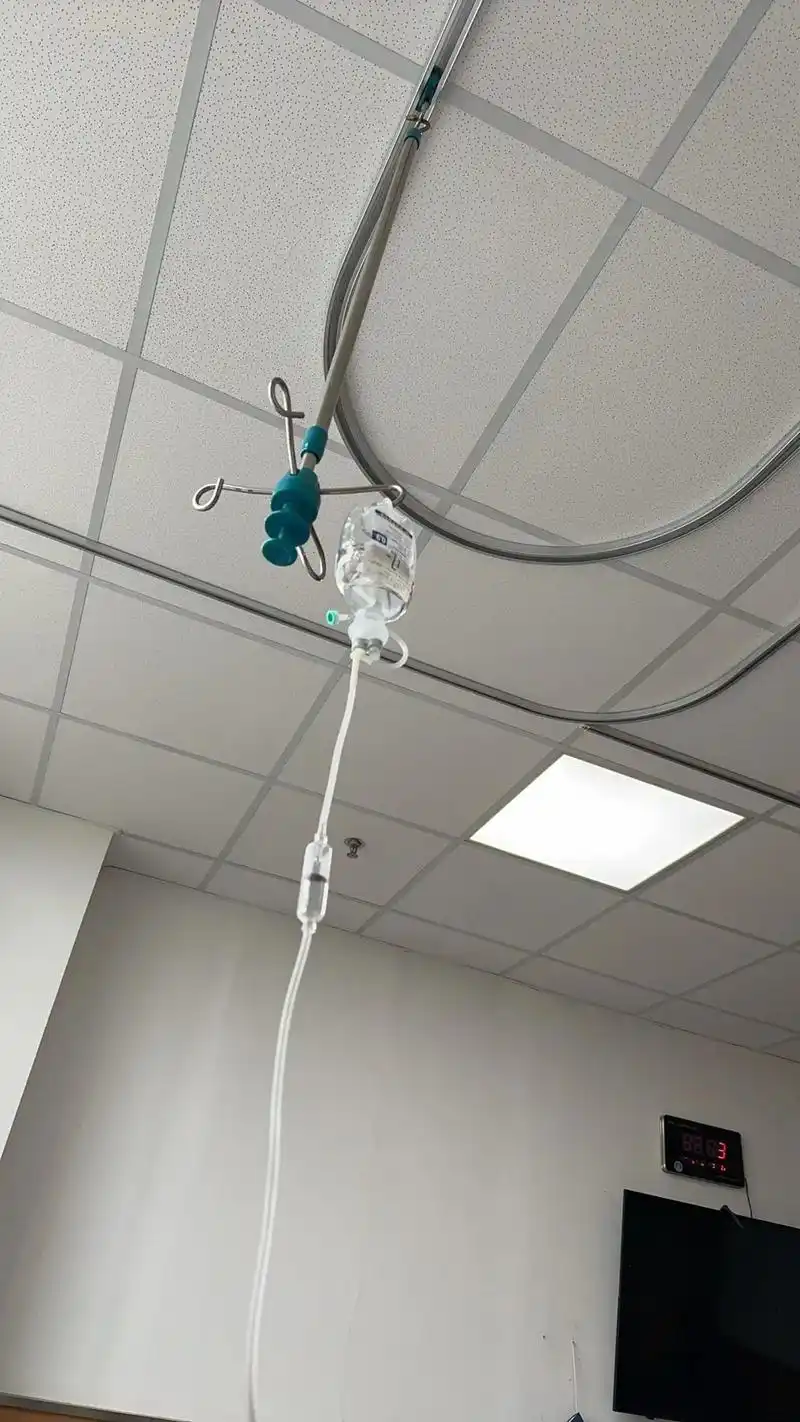 白天也咳嗽,一到晚上就咳的睡不着!从输液雾化到打针吃西药,再 - 抖音