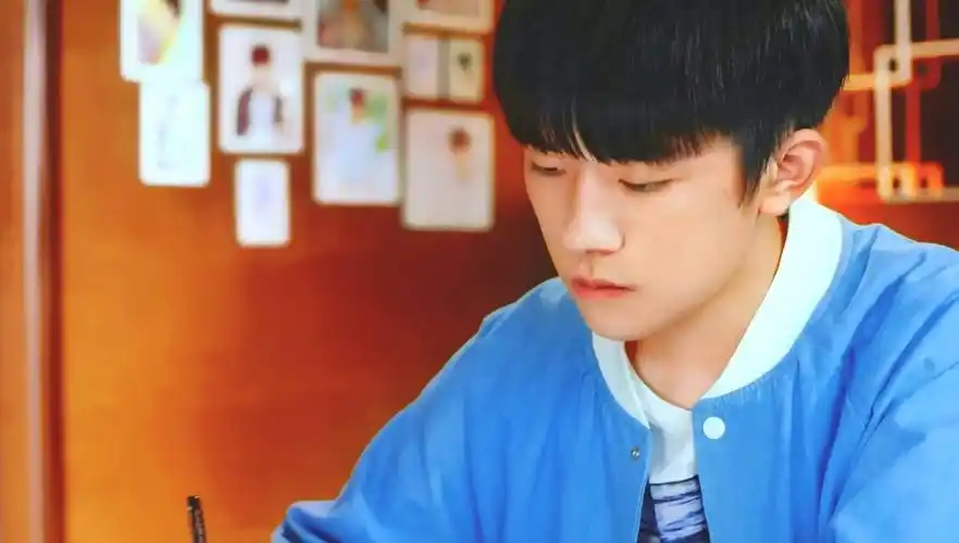 易烊千玺 #tfboys 电视剧我们的少年时代 尹柯 高清 帅气