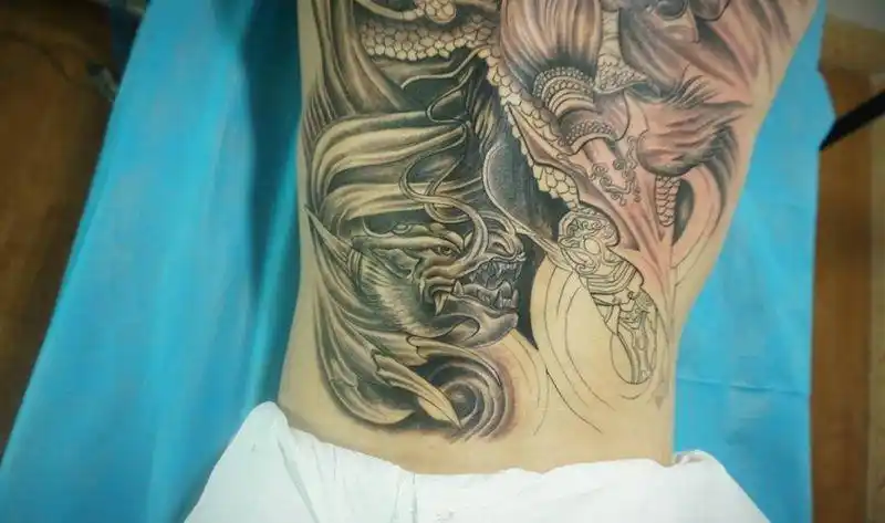 满背赵子龙纹身图片