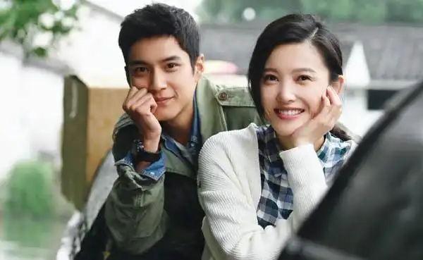 电视剧《原来你还在这里》:杨子姗携手韩东君带你重温初恋的美好_网易