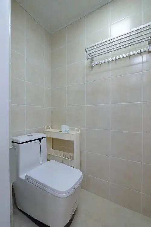 68平米一居室卫生间装修效果图