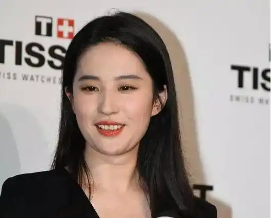 要知道,胖胖的刘亦菲,总是一胖胖全身.