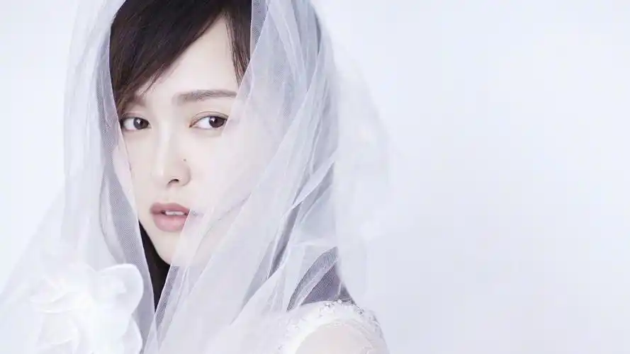 电脑壁纸 明星 大陆明星 唐嫣美丽温婉写真