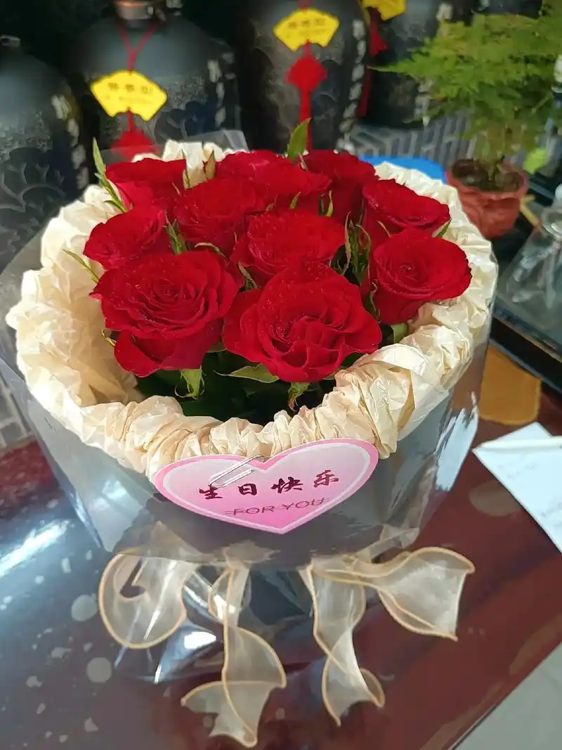 已经混到中年妇女的年纪食人间烟火,走人间规矩成年人的生日 - 抖音