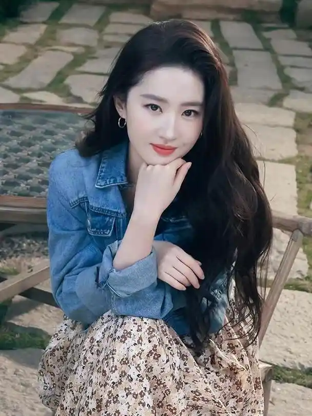 神仙姐姐刘亦菲面部优越在哪里?如何打造打造菲系淡雅美人风?