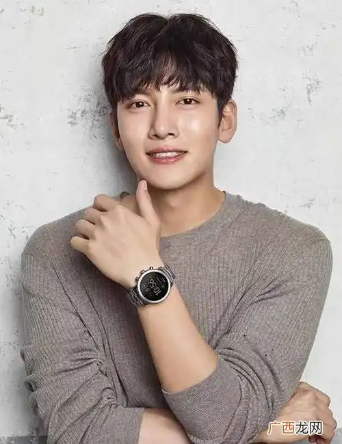 帅气可爱的5款发型 男生发际线高适合什么发型好看