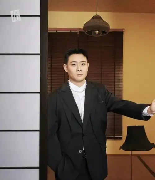 来自"德云天团" 的高颜值师徒|栾云平|德云社|郭德纲|演员|伊周_网易