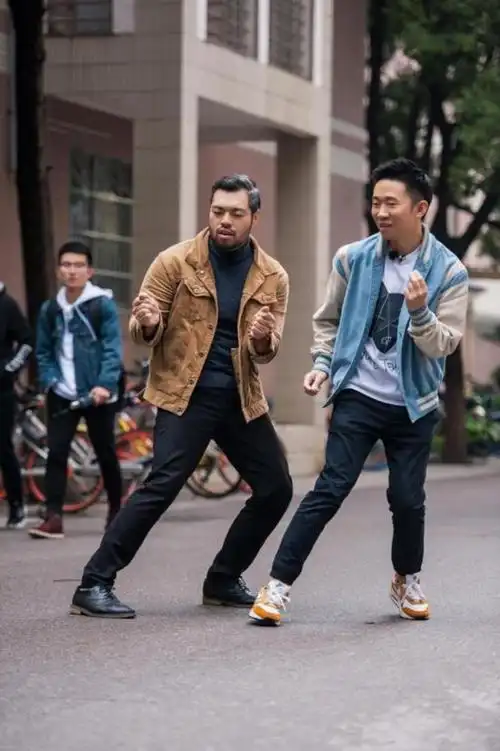 《快乐哆唻咪》杨迪长沙遇大学生比身高 搭档最强特效师频受挫