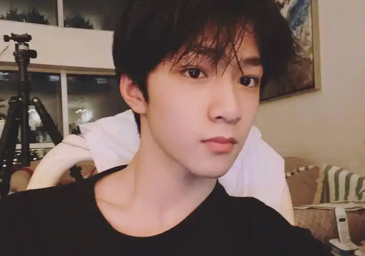 最帅初中生最帅初中生是谁