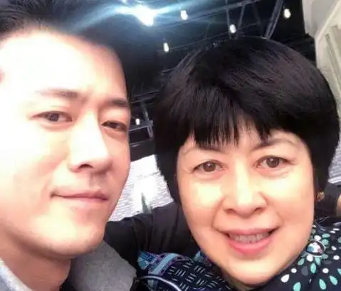 李小婉个人资料简介李小婉捧红的艺人有哪些