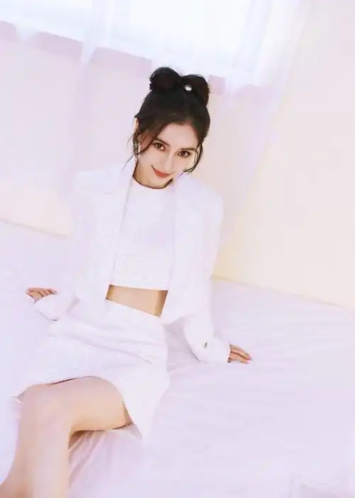 杨颖吊带星空裙(杨颖傍晚海边写真)(6)