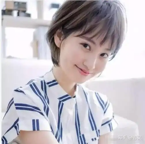 不染不烫的短发发型有哪些