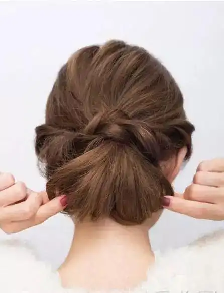 盘发教程简单好看3款优雅低发髻盘发教程