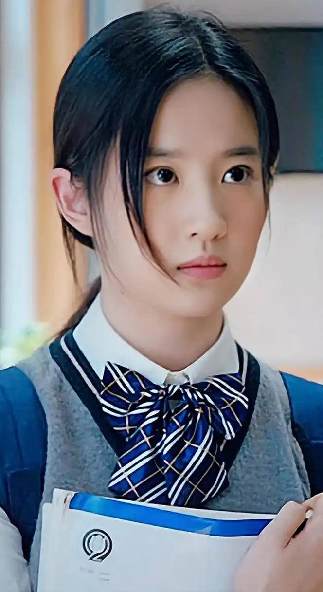 她演这部校园电影的时候已经29了[笑哭]#刘亦菲# #神仙颜值# #致青春