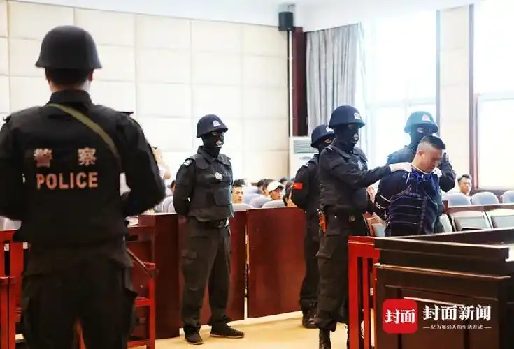 凉山中院认定阿有土黑构成贩卖和运输毒品罪,且系累犯,一审判处其死刑