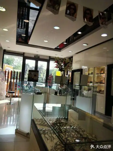 怎么去,怎么走,在哪,在哪里,在哪儿):长春市南关区博硕街道新世纪眼镜