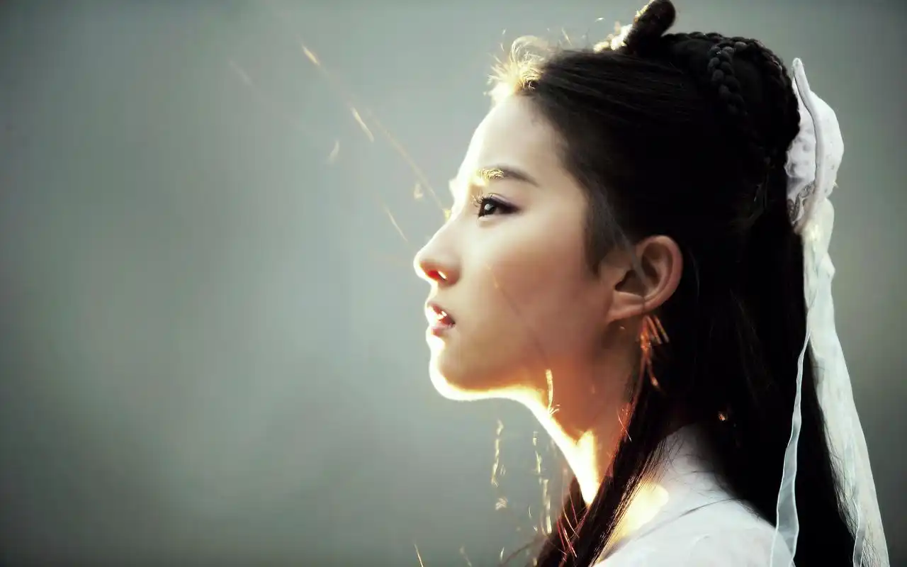 刘亦菲仅回应9个字!原来分手早有征兆