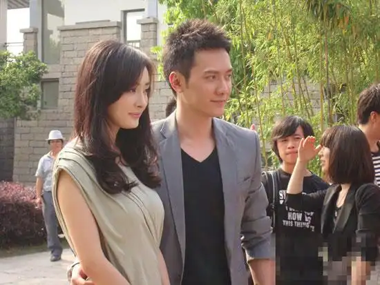 冯绍峰大胆告白:看到杨幂有初恋的感觉