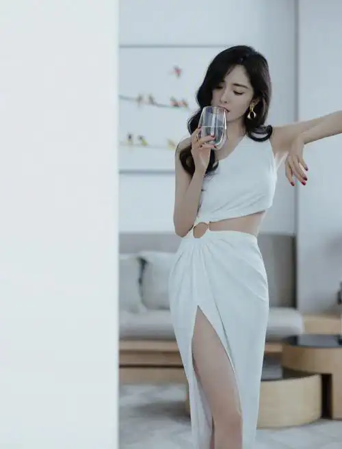 杨幂的小蛮腰绝啦