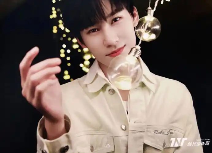 张真源绝美神图