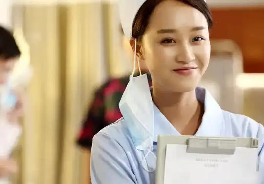 与刘亦菲争花木兰示范正能量分手重新认识富二代演员蓝盈莹