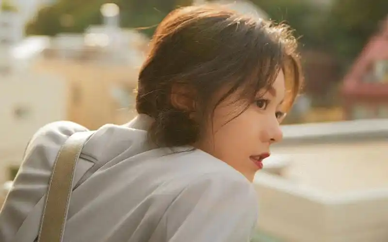 赵今麦男友风酷飒高清桌面壁纸